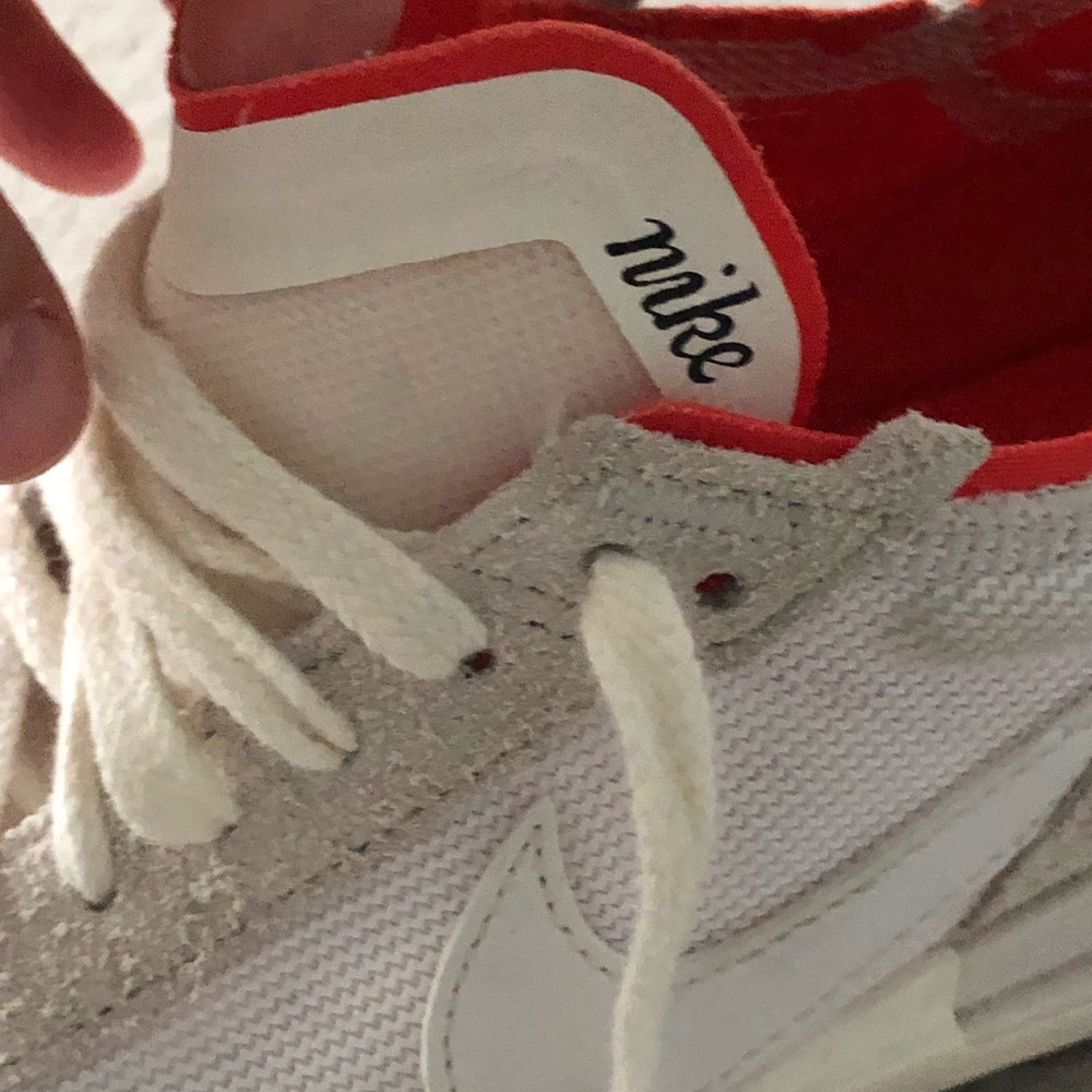 Nike Women’s White Sneakers with Red Lining New